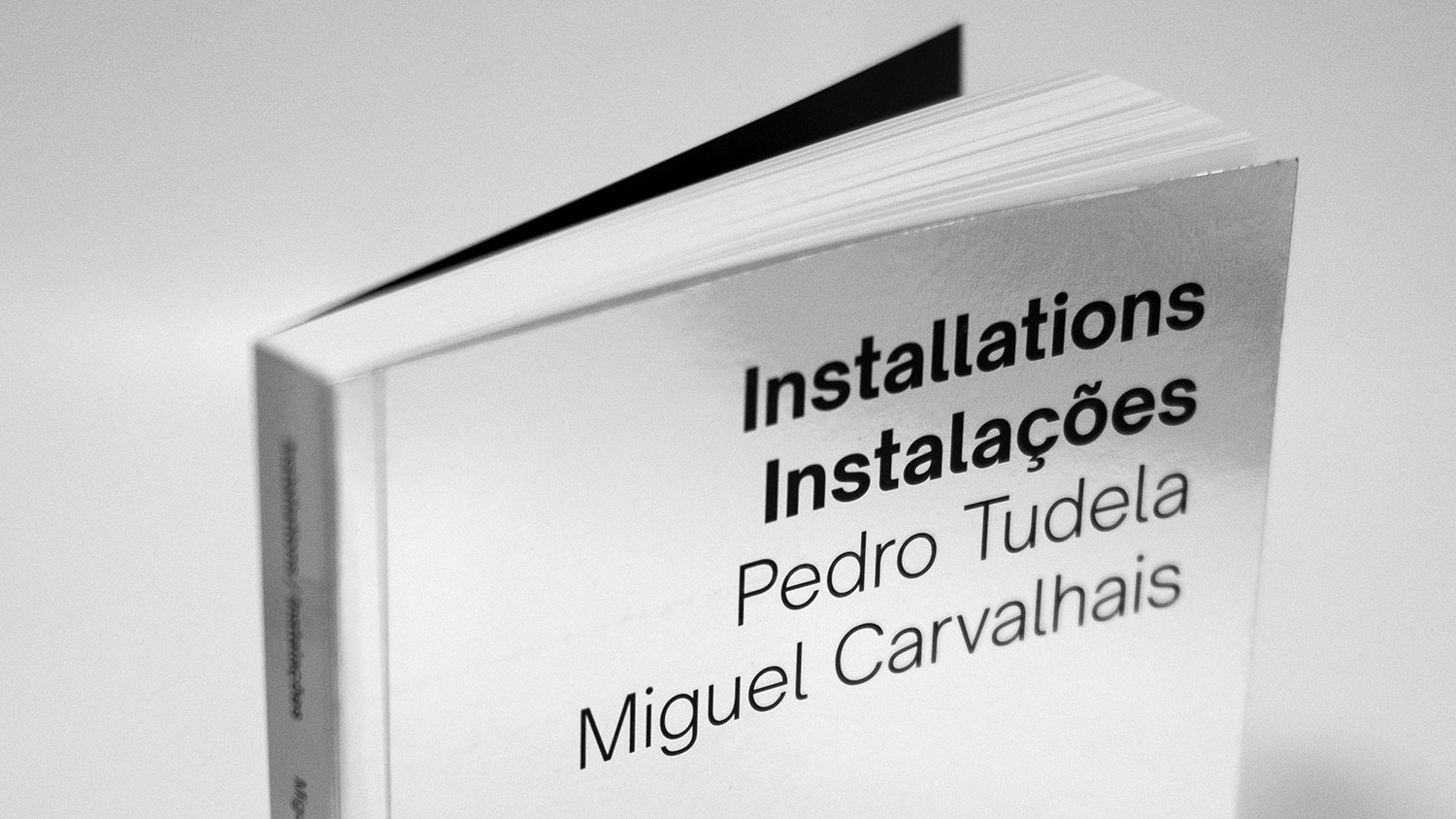 Cover of the book Installations / Instalações